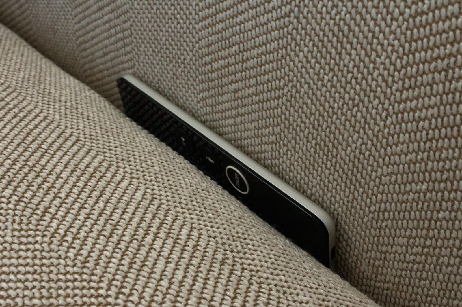 appletv-grip-on-couch-7850