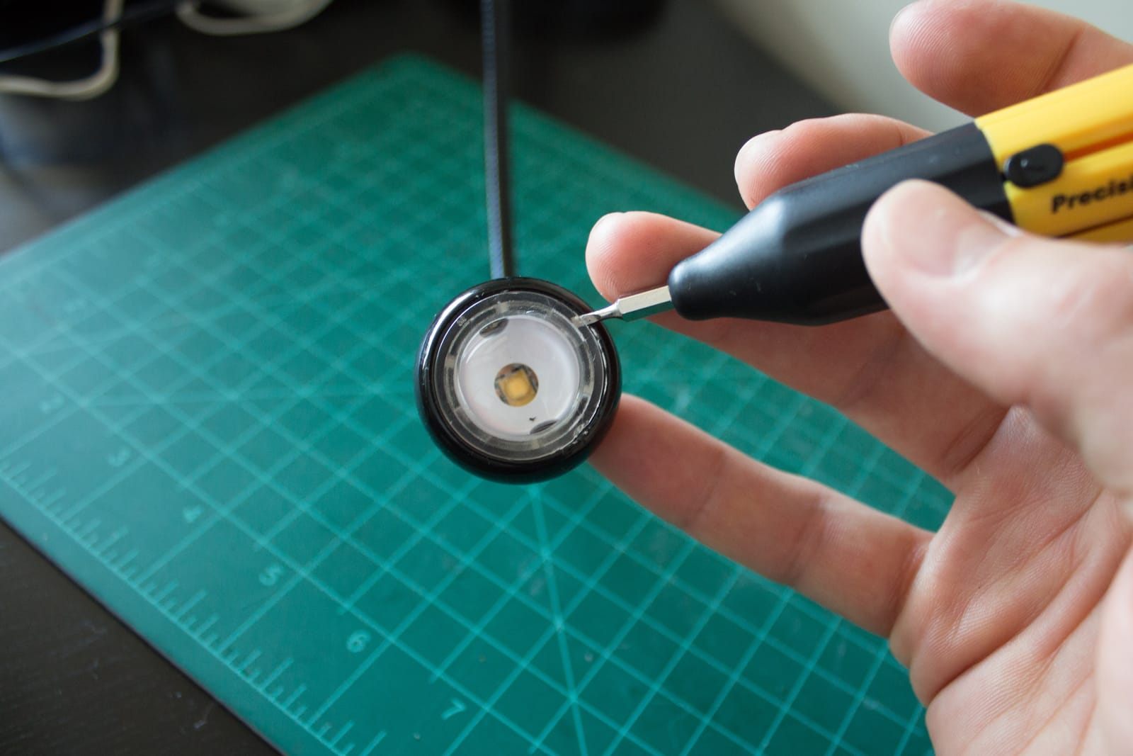 flexifan led lense removal